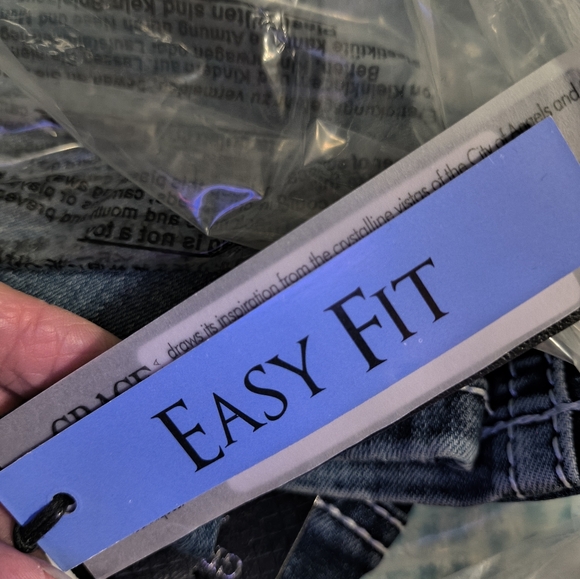 Grace in LA Blue Jeans with Contrast Stitching and Twill Weave - Picture 5 of 8